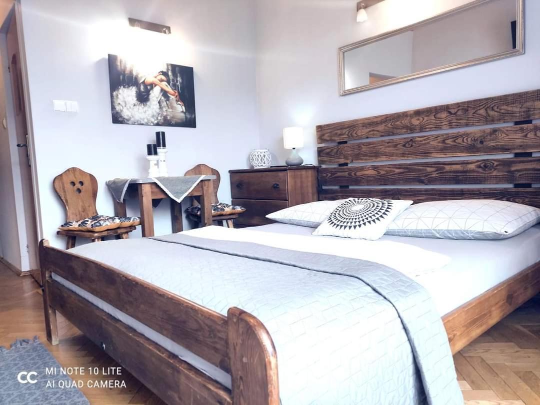 Hotel Podkowa Myślenice Exteriér fotografie