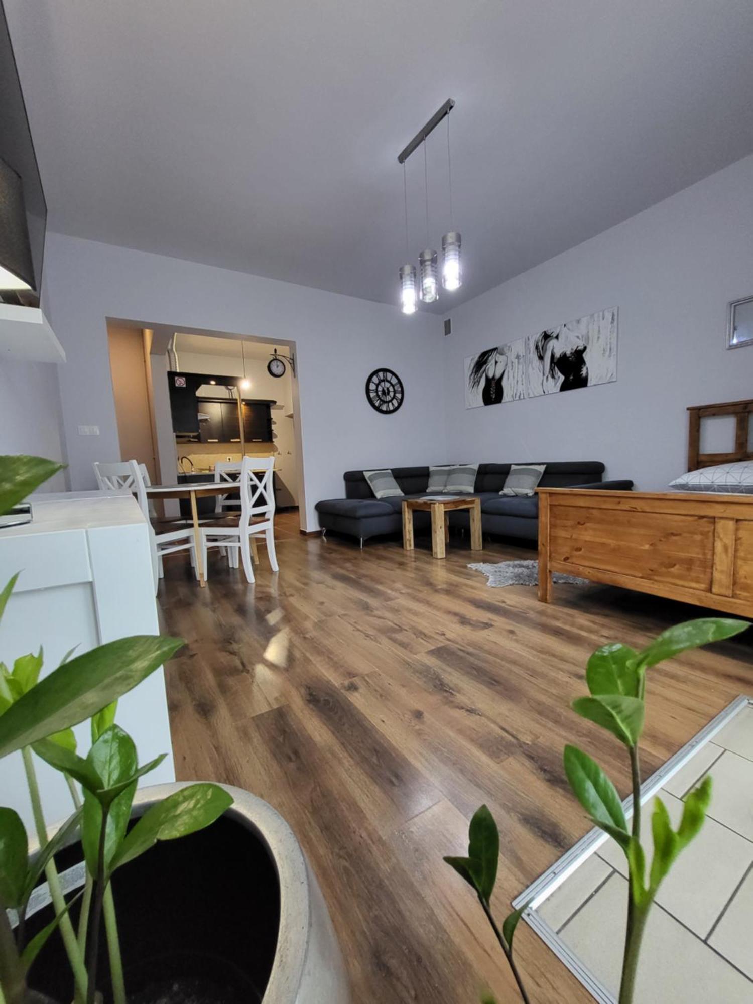 Hotel Podkowa Myślenice Exteriér fotografie